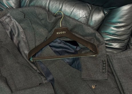 gucci set up suit dead stock