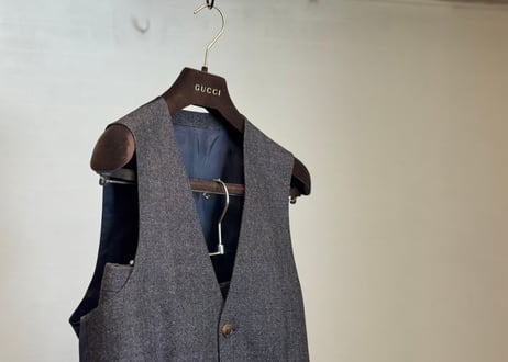 gucci set up suit dead stock