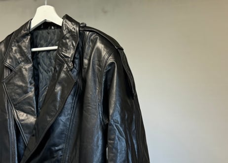 "weekend leather selection" E