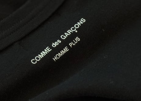comme des garcons homme plus logo tops