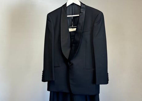 balenciaga tuxedo set up suit