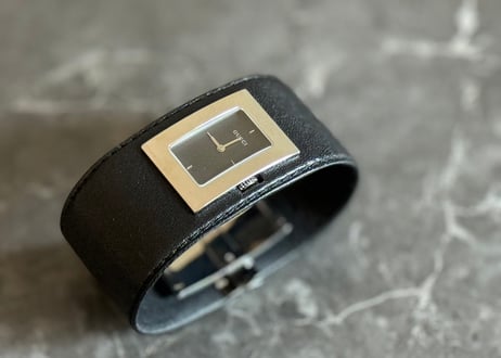 gucci leather belt watch