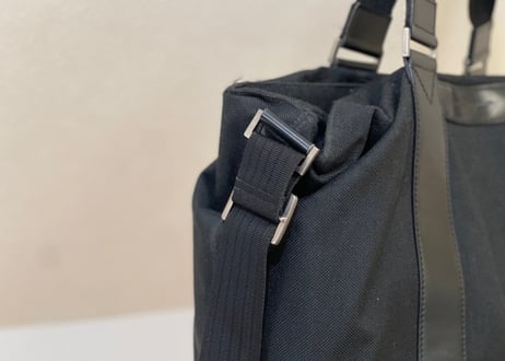 salvatore ferragamo shoulder bag
