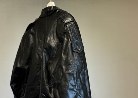 "weekend leather selection" E