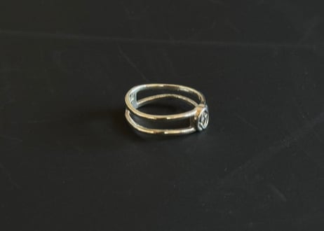 gucci logo silver ring