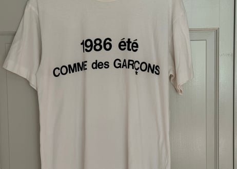 comme des garçons logo tops