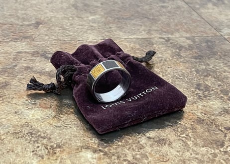 louis vuitton silver ring 17号