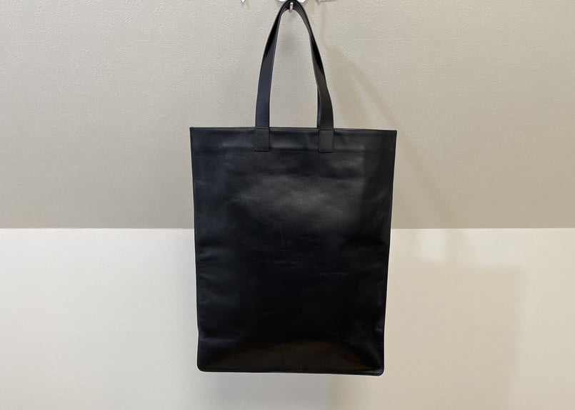 バッグ COMME des GARCONS LEATHER DRAWSTRING BAG 川久保玲がデザインした4型のバッグも登場。PORTERの