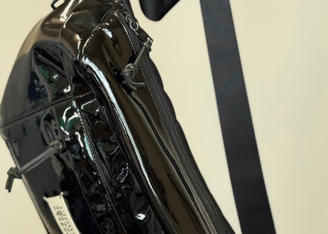 maison margiela "大容量" patent leather logo shoulder bag
