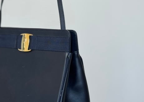 salvatore ferragamo leather shoulder bag