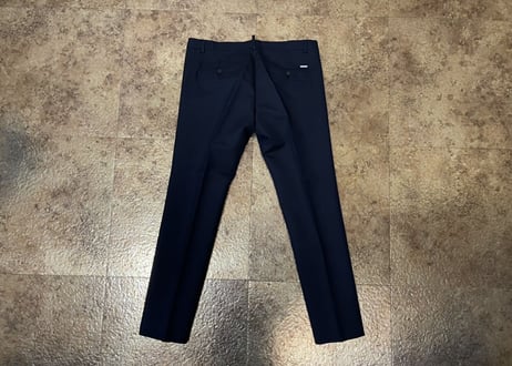 dsquared2 studs set up suit dead stock