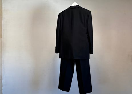balenciaga tuxedo set up suit