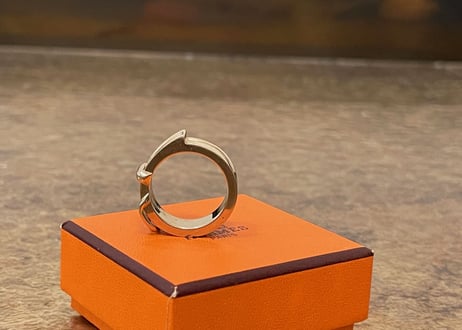 hermes ring dead stock
