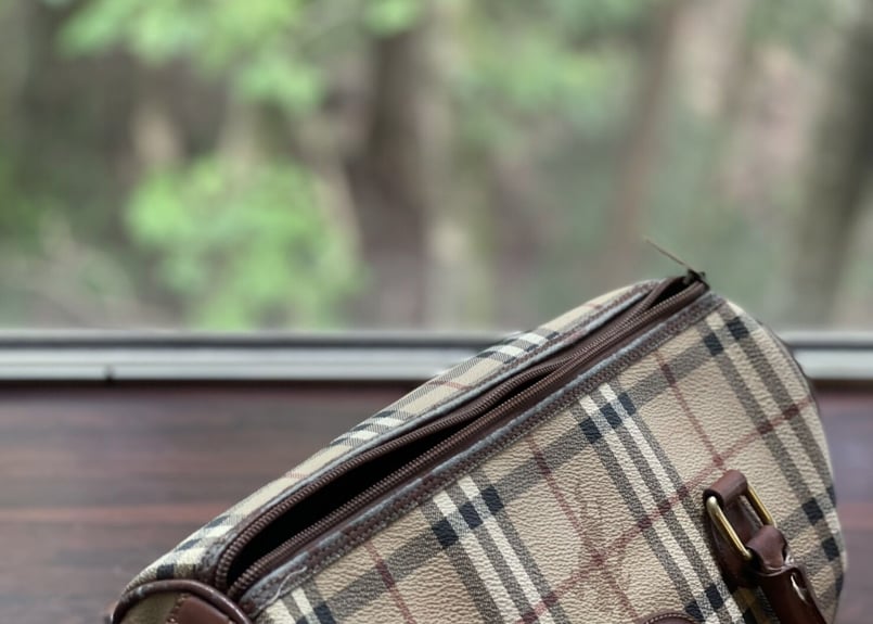 burberry mini boston bag | weekend tokyo