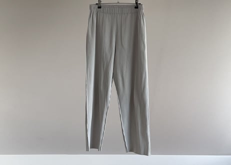 isseymiyake pleats pants