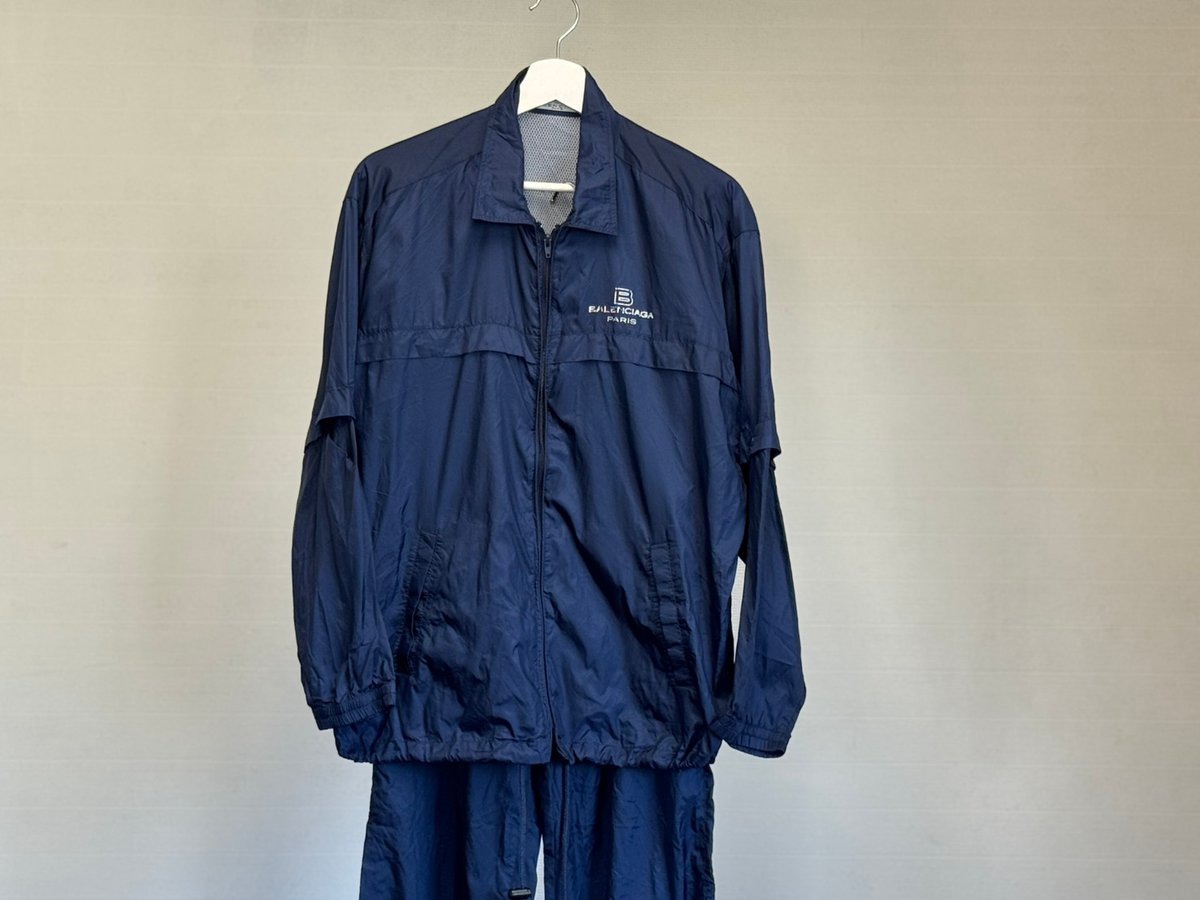 うぉーりー。海外製バレンシアガセットアップ balenciaga logo set up suit | weekend tokyo