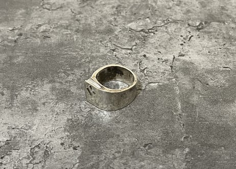 hermes ring "b"