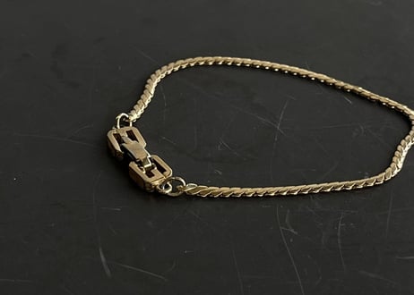 80-90s givenchy gold bracelet "B"