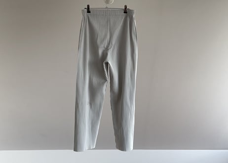 isseymiyake pleats pants