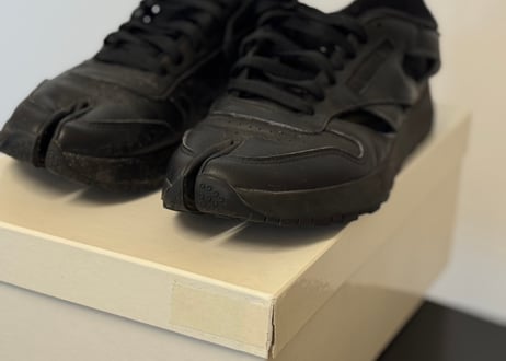 maison margiela reebok "tabi" shose