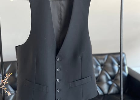 saint laurent black three peace set up suit