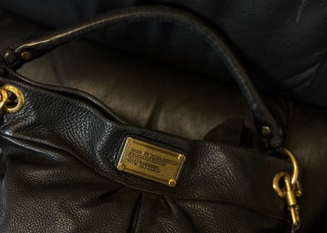 marc by marc jacobs leather shoulder bag