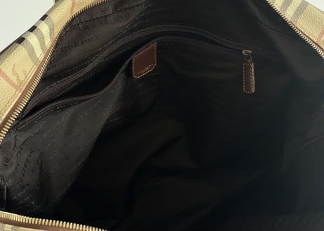 burberry bag dead stock