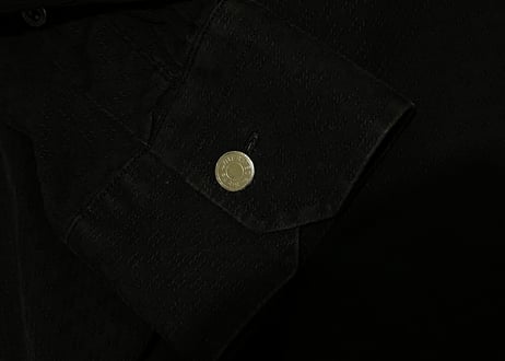 hermes serie button black shirt