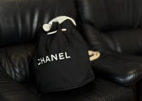 chanel logo bag