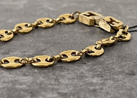 80-90s givenchy gold bracelet"B"