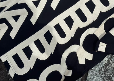 marc jacobs 1st line logo "総柄" over size tops