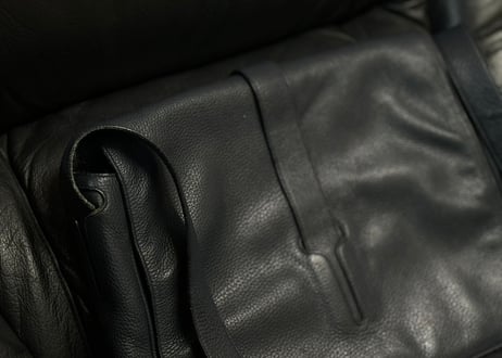 jilsander logo leather shoulder bag