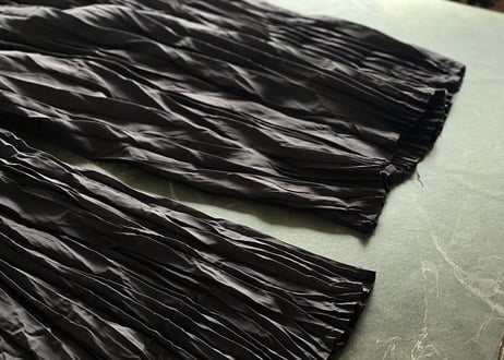 pleats easy wide pants