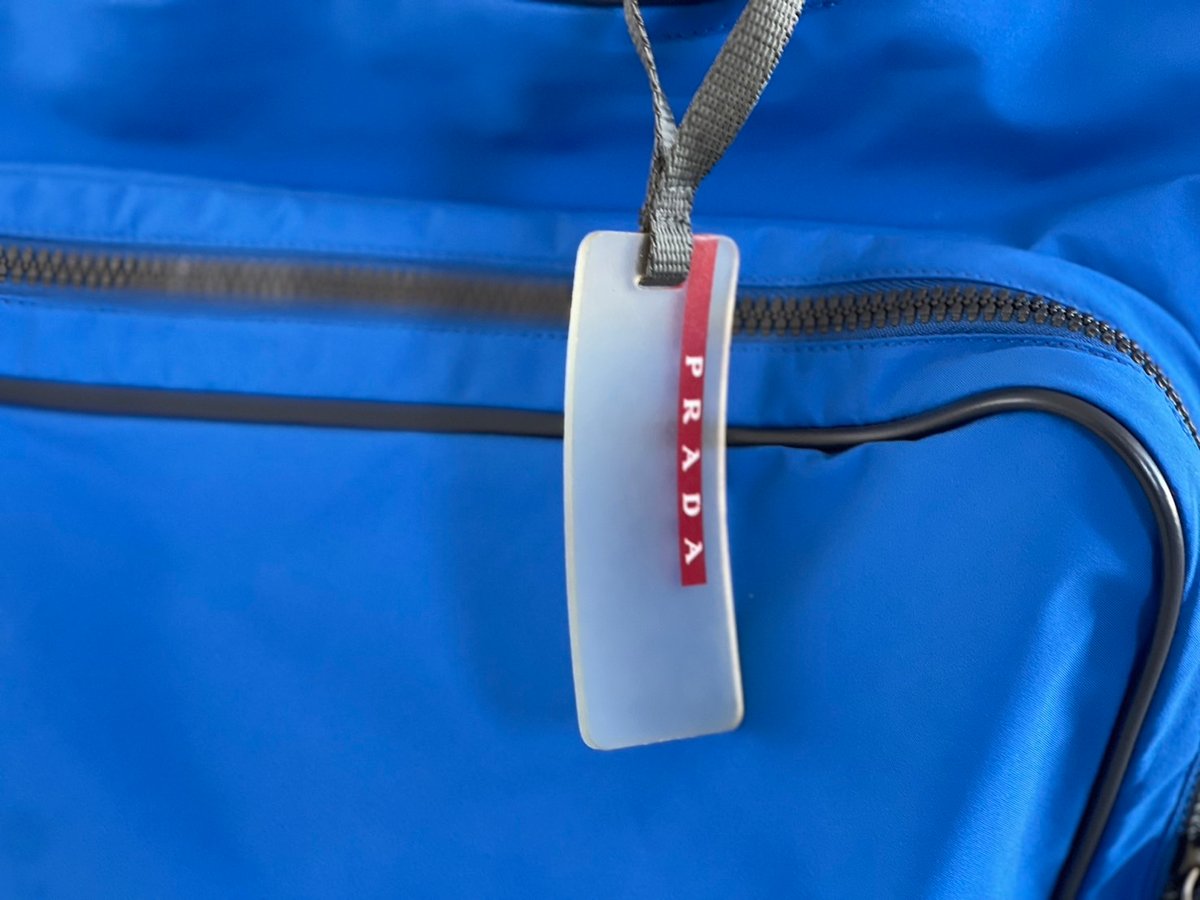 90s prada sports bag | weekend tokyo