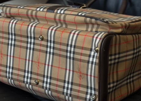 buberry made in England "大容量" check bag