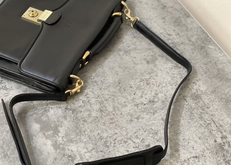 balenciaga leather shoulder bag