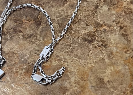 gucci necklace