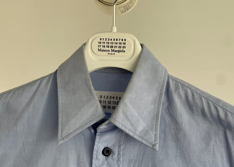 Maison Margiela（旧Maison Martin Margiela） - Maison Margiela シャツ　サックスブルー Maison Martin Margiela artisanal blue circle shirt — spring