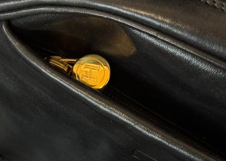hirofu H logo leather bag