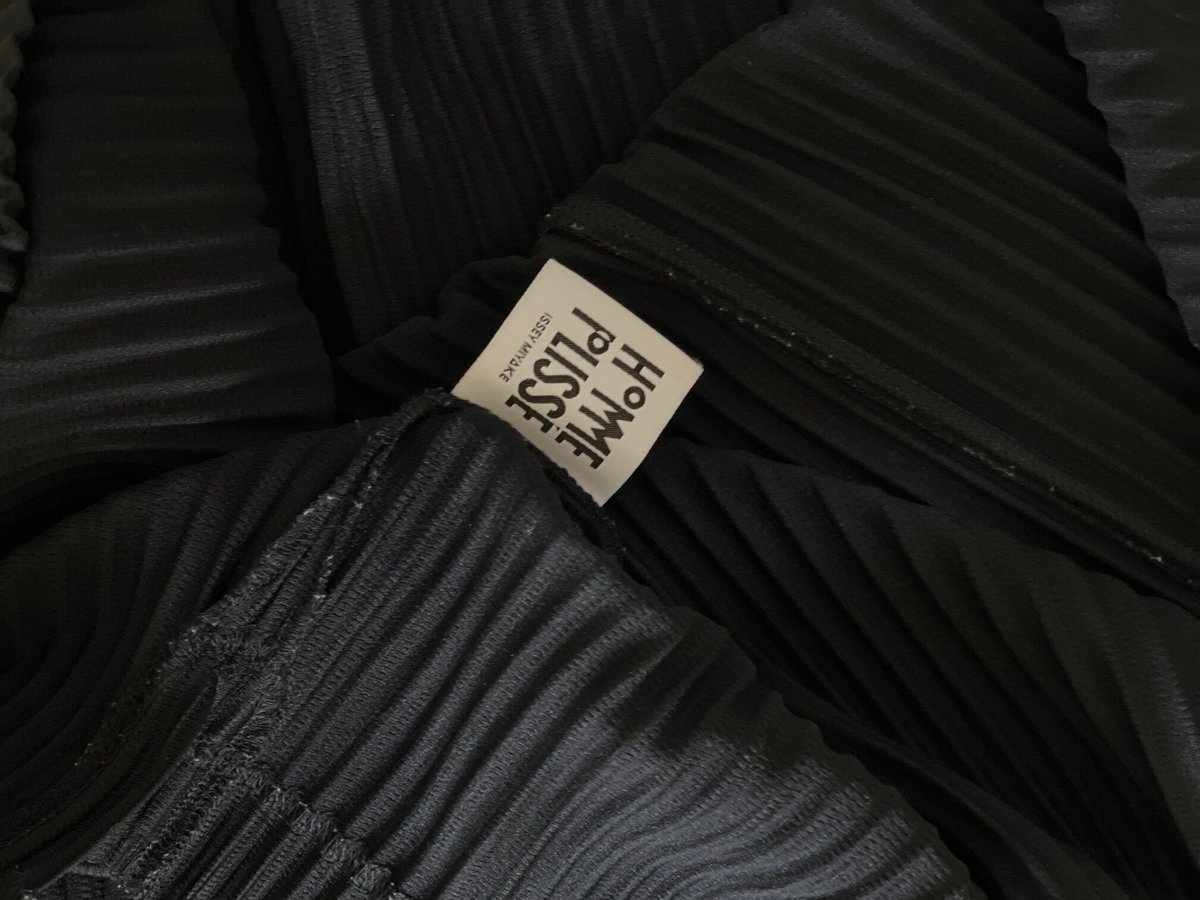 オムプリッセ イッセイ ミヤケ 黒 Lサイズ オーバーサイズトップ オムプリッセ イッセイ ミヤケ 黒 Lサイズ オーバーサイズトップ