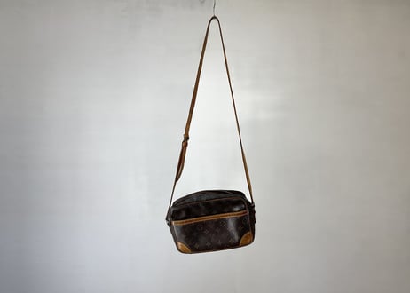 louis vuitton shoulder bag