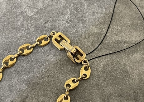 80-90s givenchy gold bracelet"B"