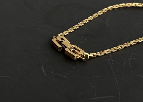 80-90s givenchy gold bracelet "Ａ"