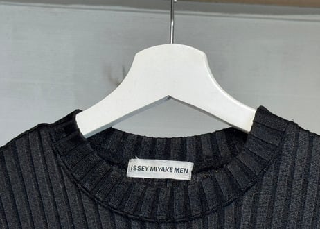 isseymiyake pleats tops