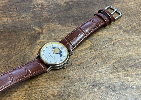 90s piquot dress watch