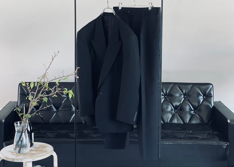 saint laurent black peaked lapel set up suit
