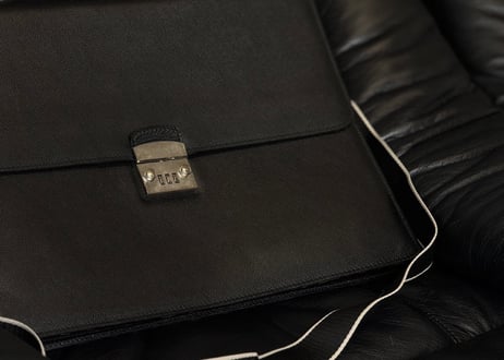 90-00s jilsander ”本人期” leather shoulder bag