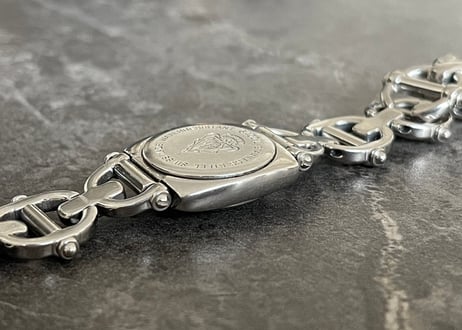 gucci silver bracelet dress watch
