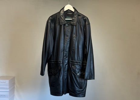 "weekend leather selection" C