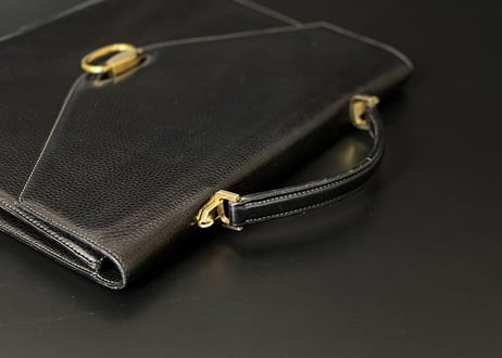 a testni leather bag